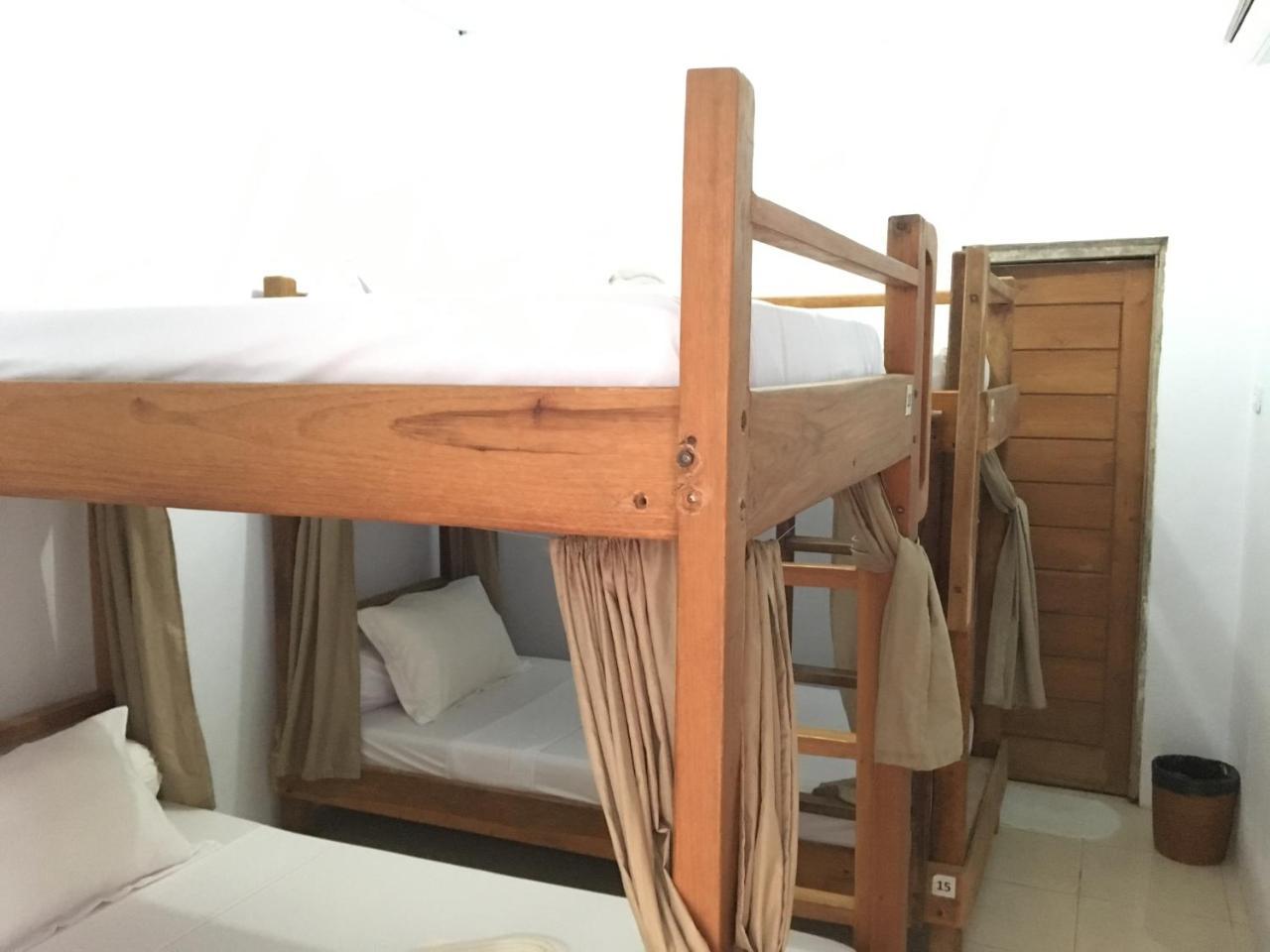 Bajo Sunset Hostel 라부안 바조 외부 사진